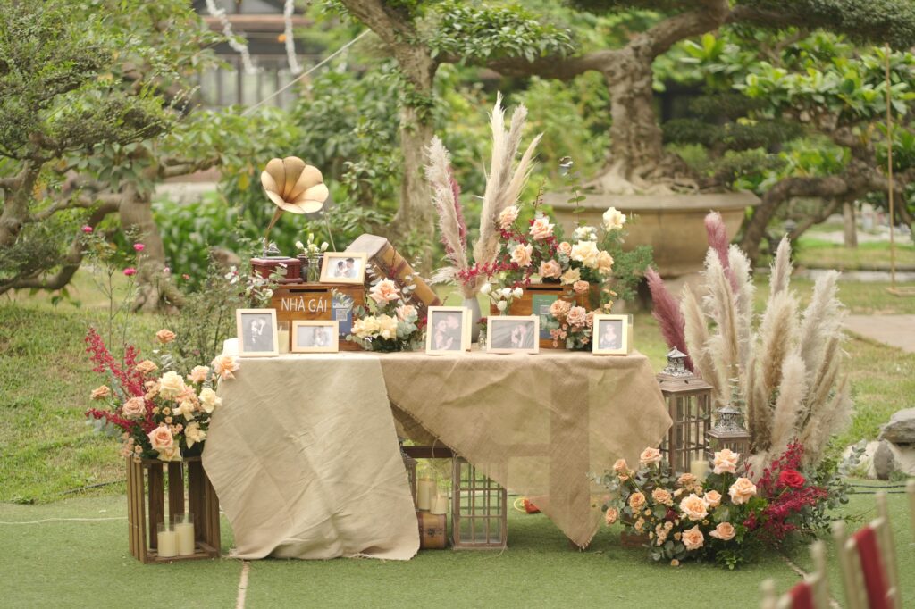 Tổ Chức Tiệc Cưới Ngoài Trời Đầy Lãng Mạn Cùng Softwater