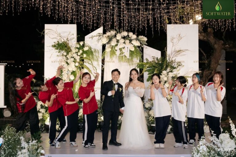 Gợi Ý Những Sân Khấu Tiệc Cưới Đẹp Khiến Khách Mời Không Thể Rời Mắt