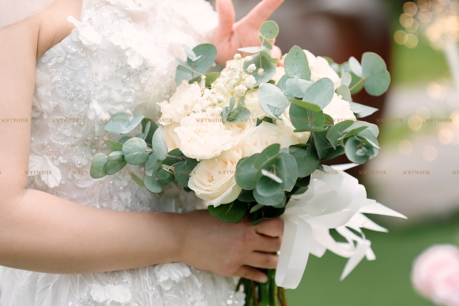 Đâu Là Mẫu Hoa Cầm Tay Cô Dâu 2025 Được Chọn Nhiều Nhất? Câu Trả Lời Bất Ngờ